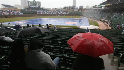 Column: Colder weather is in the forecast for the Chicago Cubs — but new players are eager for their 1st Wrigley Field outing